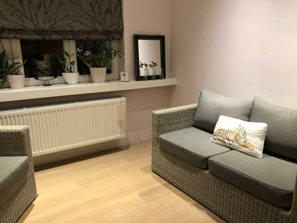 Appartamento Cosy Comfort Modern Couple Privacy Walking Distance Center Kitchen Terrace Garden *